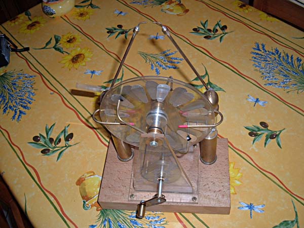 WIMSHURST's electrostatic machine